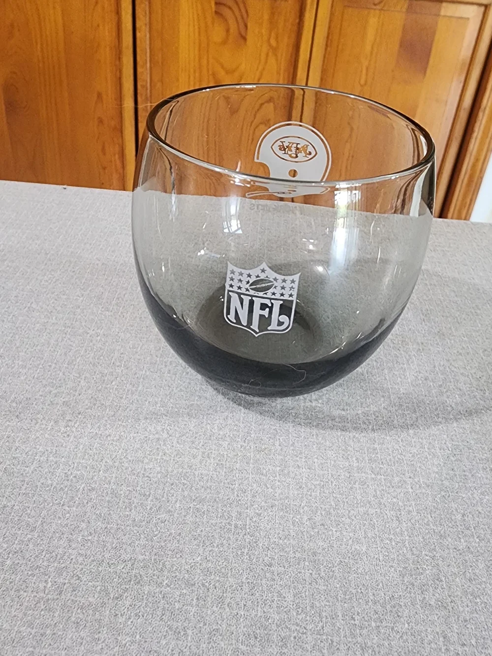 Jets Gray Glass Cup